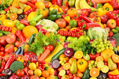 Taze ve sağlıklı sebze ve meyvelerden oluşan büyük meyve deseni. Dikdörtgen arkaplan.