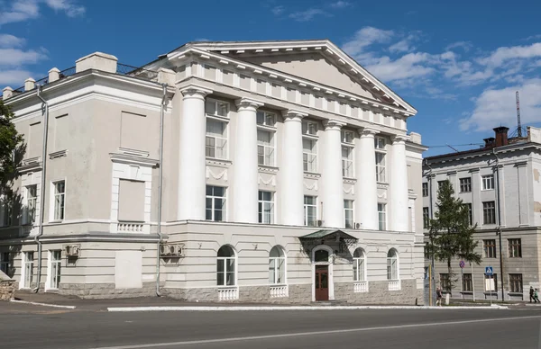 Altes haus in omsk — Stockfoto