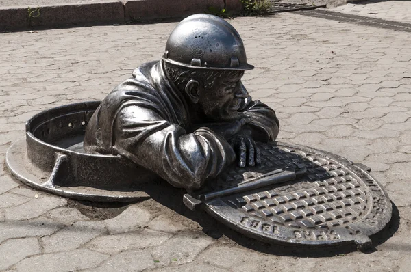 Sculpture plumber character Omsk — Stock Photo, Image