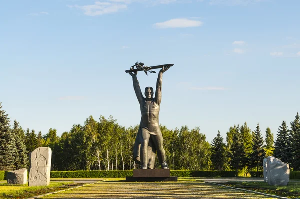 Emlékmű a védők Omszk — Stock Fotó