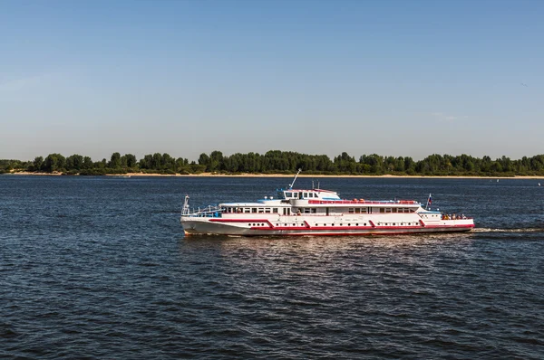 River passenger ship on the Volga — Stock Photo, Image
