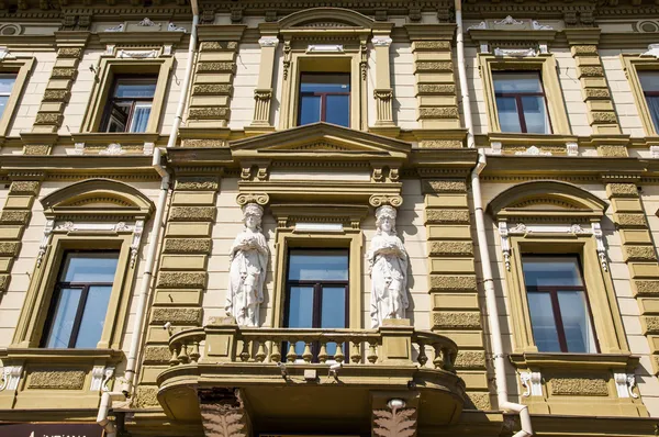 The facade of the old house — Stock Photo, Image