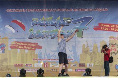 akrobatik gösterileri