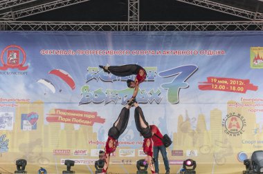 akrobatik gösterileri