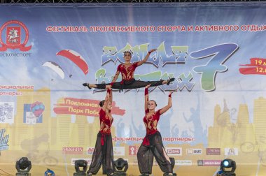 akrobatik gösterileri