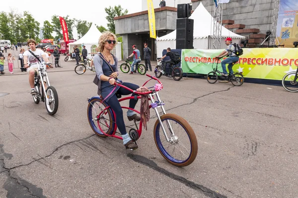 sokakta bisikletçiler