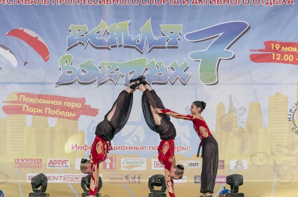 akrobatik gösterileri