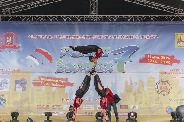 akrobatik gösterileri