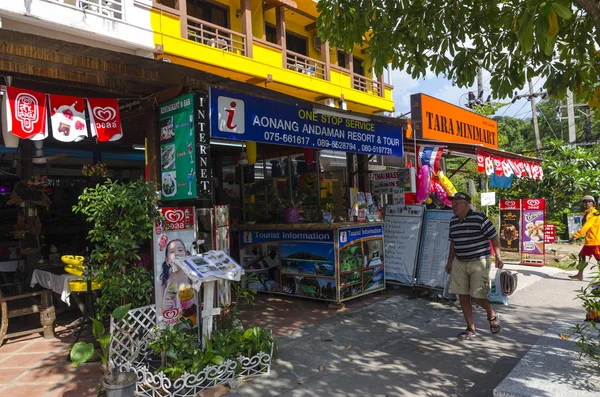 Cafes and souvenir shops for tourists in Krabi. Thailand — Stock Photo, Image
