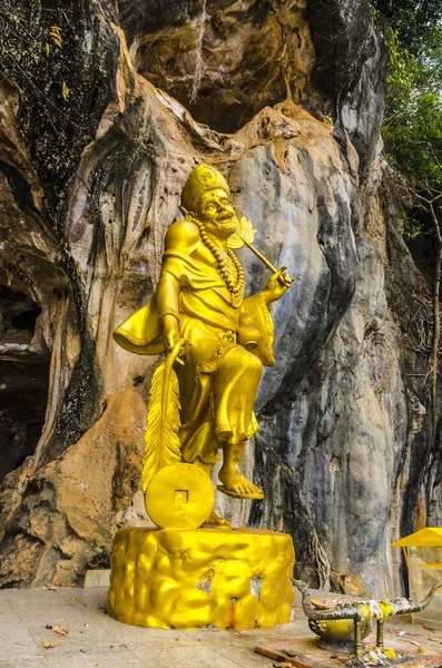 雕像在一所佛教寺院内泰国老虎洞 — 图库照片