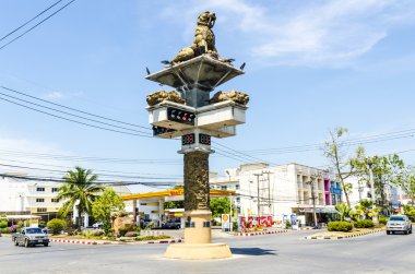 sokaklarda il şehir Tayland krabi Town. alan, evler ve dükkanlar