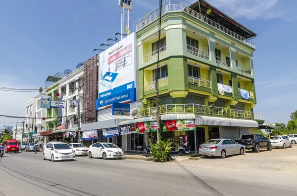 Ruas e casas em Krabi Town Tailândia — Fotografia de Stock