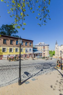 Eski evler, sokaklar ve meydanlar Kiev Merkezi.