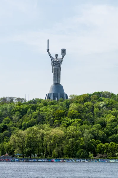 II. Dünya Savaşı Zafer Kiev onuruna heykeli — Stok fotoğraf