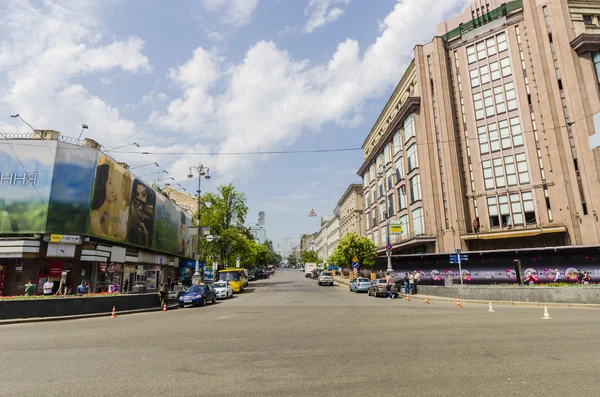 Casas antigas, ruas e praças no centro de Kiev . — Fotografia de Stock