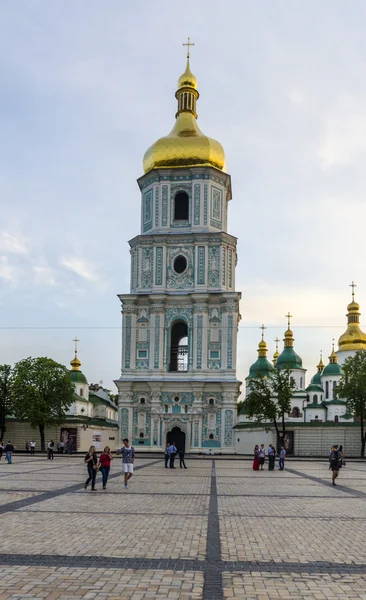 Una antigua iglesia ortodoxa en el famoso monasterio de Kiev. Ucrania —  Fotos de Stock