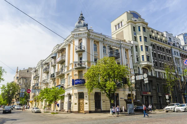 Anciennes rues de la maison dans le centre de Kiev — Photo