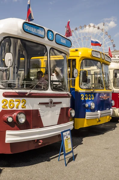 Old Soviet trolleybus at the exhibition of rare transport in Moscow — Stock Photo, Image