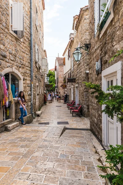 Viejo Budva. Casas, calles y callejones de la ciudad. Montenegro — Foto de Stock