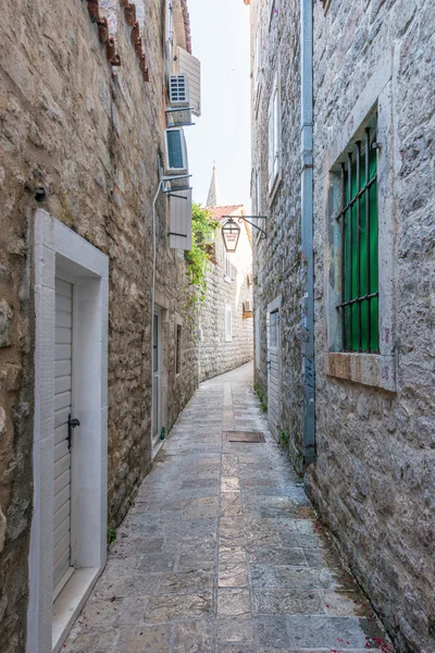 Budva Lama. Rumah, jalan-jalan dan gang-gang kota. Montenegro — Stok Foto
