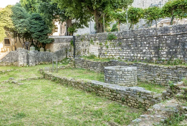 Viejo Budva. Casas, calles y callejones de la ciudad. Montenegro —  Fotos de Stock