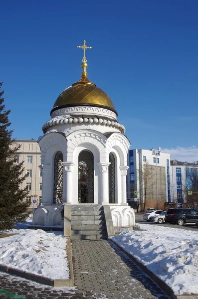 アジアのシベリアのイルクーツクで冬の記念碑 — ストック写真
