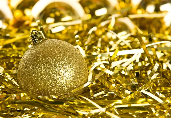 Goldene Weihnachtsdekoration — Stockfoto