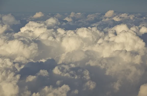 Nubes en el cielo azul — Foto de Stock