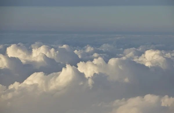 Nubes en el cielo azul — Foto de Stock