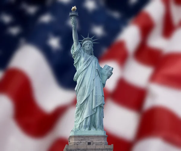 Estátua da liberdade com gota de lágrima isolada — Fotografia de Stock