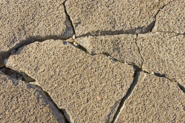 Aufgebrochener Straßenbeton aus nächster Nähe — Stockfoto