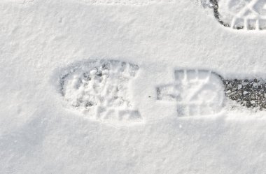 ayak üstünde soğuk kar