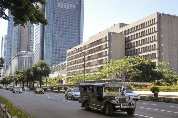 Jeepney ayala avenue metro manila philippines — Stock Photo, Image