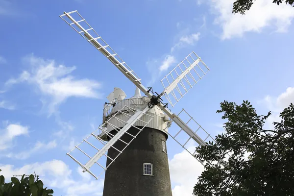 Moinho de vento norte norfolk campo inglaterra — Fotografia de Stock