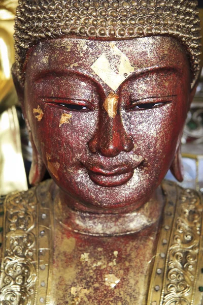 Rosto da estátua de buddha bangkok tailândia — Fotografia de Stock