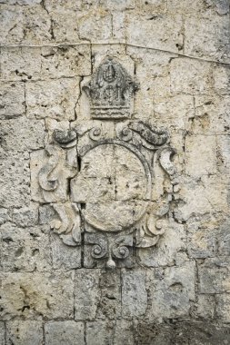 mercan duvar loboc kilise engellemek