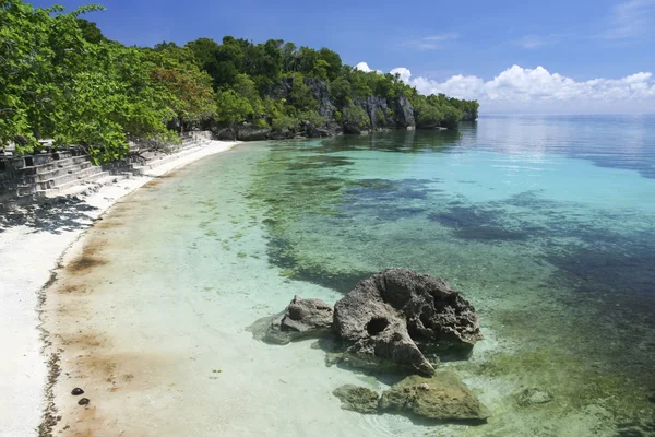 Siquijor isola spiaggia terrazza di cemento — Foto Stock