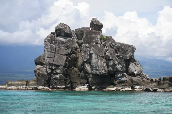Apo island rock negros philippinen — Stockfoto