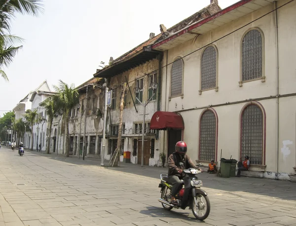 Jakarta gamla staden motorcykel tarffic — Stockfoto