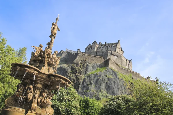 Ross fontein edinburgh castle Schotland — Stockfoto