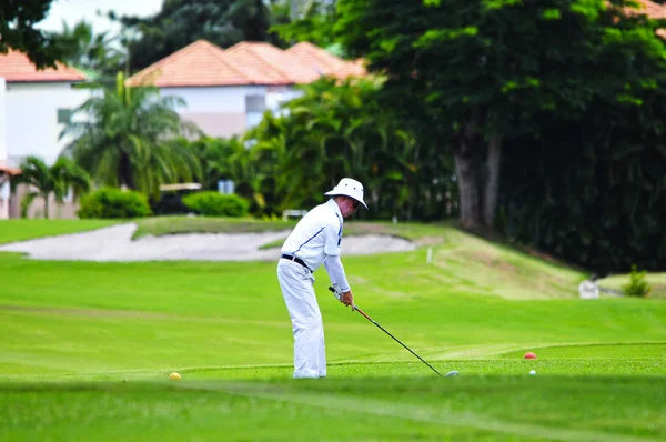 Starší golfový hráč — Stock fotografie