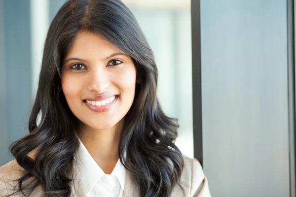 Bonita mujer de negocios primer plano — Foto de Stock