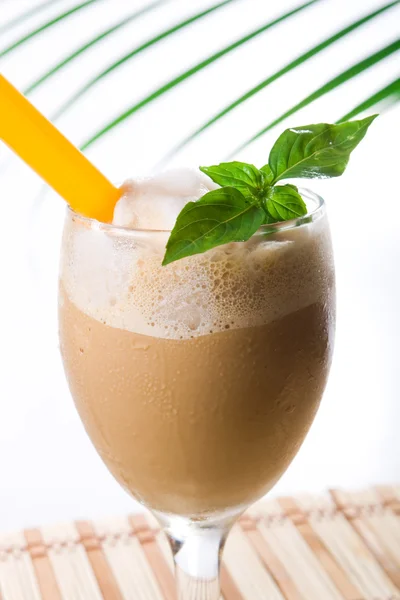 Ice cold coffee drink — стоковое фото