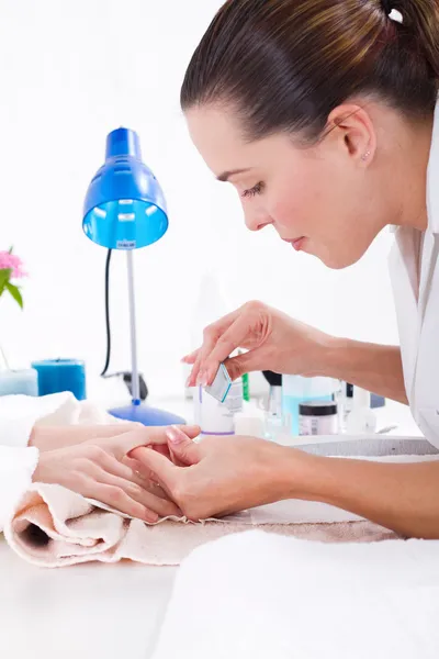 Manicure in proces — Stockfoto