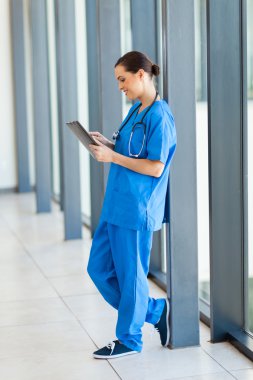 tablet bilgisayar kullanma office güzel hastane hemşire