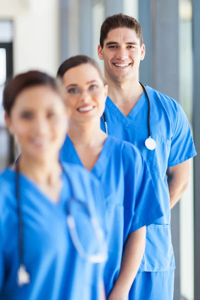 Retrato del personal del hospital de grupo en la oficina — Foto de Stock