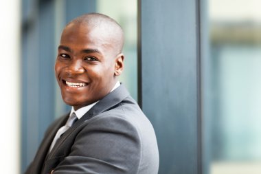 genç erkek Afrikalı-Amerikalı iş sahibi portre portre