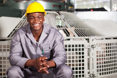 mutlu Afro-Amerikan tekstil fabrikası işçisi portre