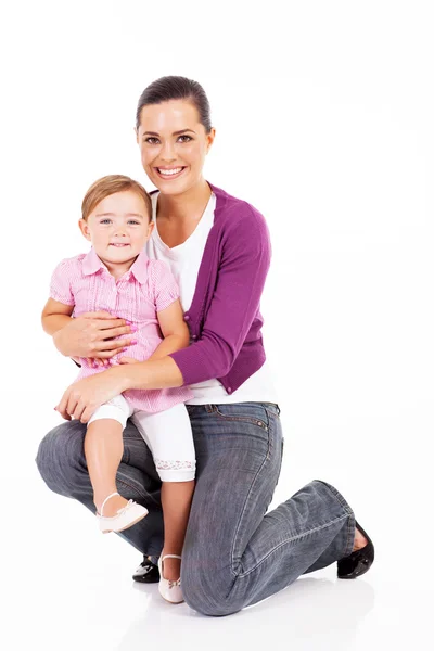 Feliz madre sosteniendo pequeña hija — Foto de Stock