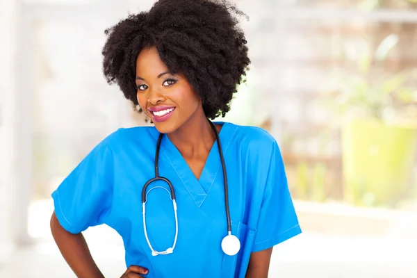 Trabalhador médico africano — Fotografia de Stock